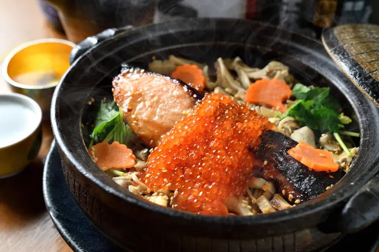 鮭いくら土鍋ご飯